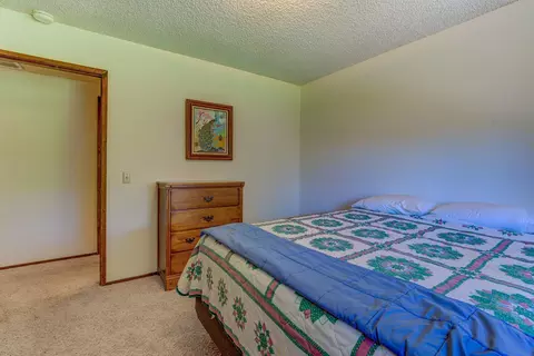 2277 Wisconsin Ave, Redding, CA 96001 photo 12