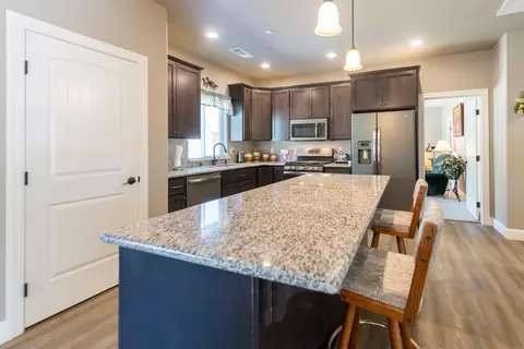 12890 Akrich St, Redding, CA 96003 photo 5