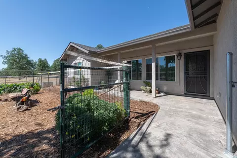12890 Akrich St, Redding, CA 96003 photo 3