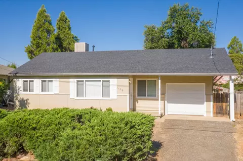 1106 A St, Redding, CA 96002 photo 16