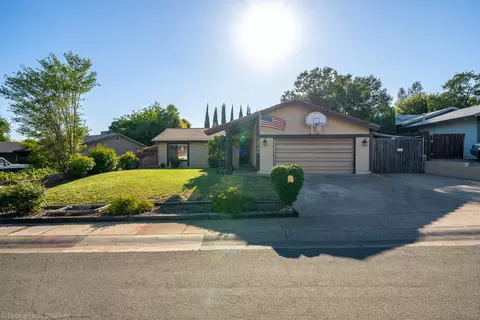 2560 Velia St, Redding, CA 96002 photo 7