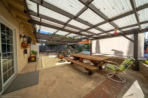 2560 Velia St, Redding, CA 96002 photo 23