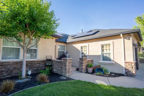 2158 Cadjew St, Redding, CA 96003 photo 5