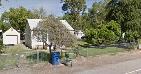 2624 Freebridge St, Redding, CA 96001 photo 1