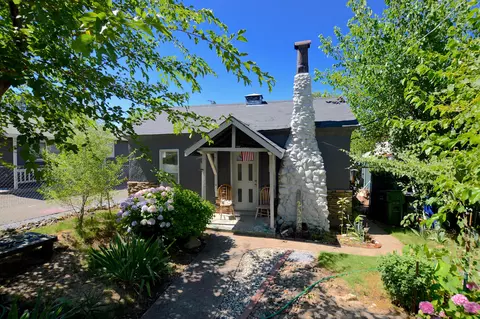 2320 Butte St, Redding, CA 96001 photo 1