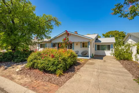 5820 Sierra Dr, Redding, CA 96003 photo 3