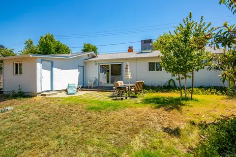 5820 Sierra Dr, Redding, CA 96003 photo 26