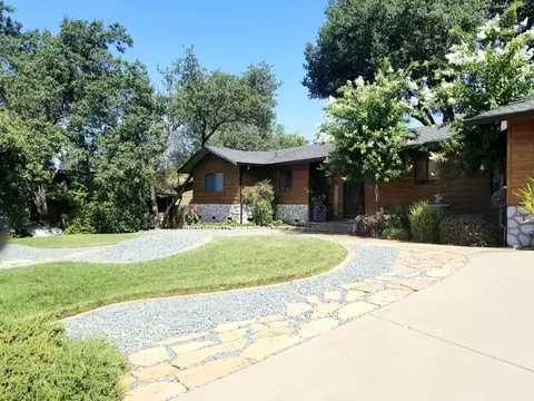 1430 Dusty Ln, Redding, CA 96002 photo 3