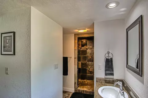 1750 Burksgarden St, Redding, CA 96002 photo 18