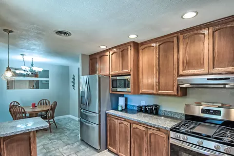 1750 Burksgarden St, Redding, CA 96002 photo 4