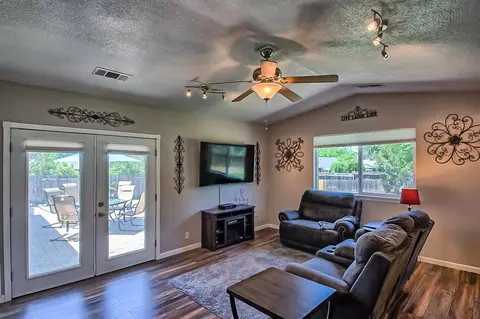 1750 Burksgarden St, Redding, CA 96002 photo 8