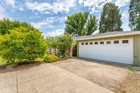 19549 Medo Vale Ln, Redding, CA 96002 photo 28