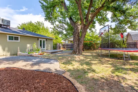 19549 Medo Vale Ln, Redding, CA 96002 photo 22