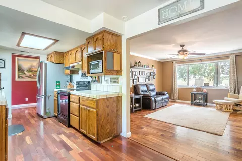 19549 Medo Vale Ln, Redding, CA 96002 photo 4
