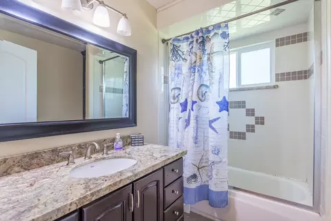 19549 Medo Vale Ln, Redding, CA 96002 photo 18