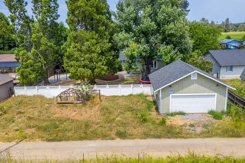 19549 Medo Vale Ln, Redding, CA 96002 photo 3
