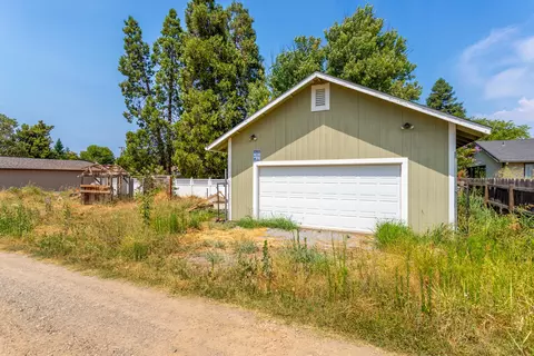 19549 Medo Vale Ln, Redding, CA 96002 photo 19