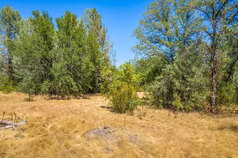 20164 Lupine Dr, Redding, CA 96002 photo 5