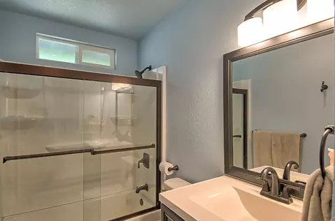 5441 Bonnyview Rd, Redding, CA 96001 photo 17