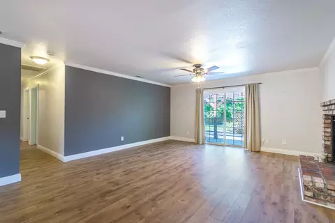 3484 Summit Dr, Redding, CA 96001 photo 8