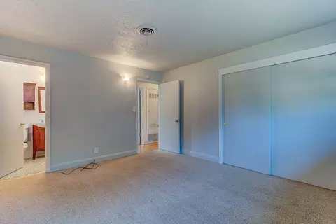 2001 Sycamore Dr, Redding, CA 96001 photo 14