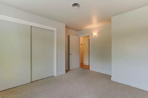 2001 Sycamore Dr, Redding, CA 96001 photo 12