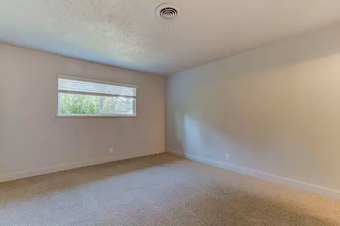 2001 Sycamore Dr, Redding, CA 96001 photo 13