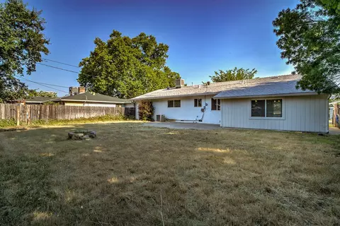 2001 Sycamore Dr, Redding, CA 96001 photo 19
