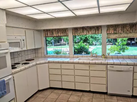 4388 Alta Mesa Dr, Redding, CA 96002 photo 16