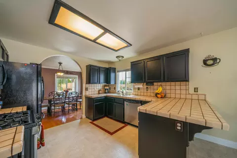 989 Willow Brook Ln, Redding, CA 96003 photo 8