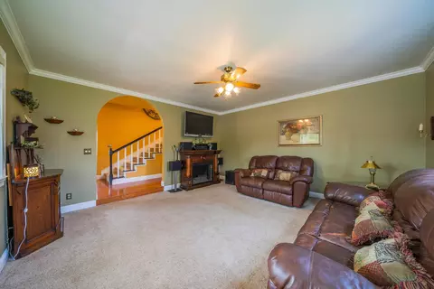 989 Willow Brook Ln, Redding, CA 96003 photo 13