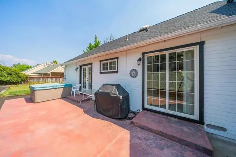 989 Willow Brook Ln, Redding, CA 96003 photo 33