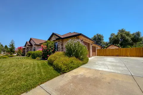 4603 Columbine Dr, Redding, CA 96002 photo 84
