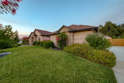 4603 Columbine Dr, Redding, CA 96002 photo 86