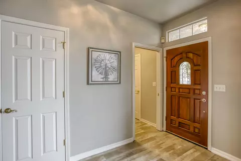 5857 Diamond Ridge Dr, Redding, CA 96003 photo 2