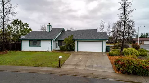 322 Rosewood Dr, Redding, CA 96003 photo 1