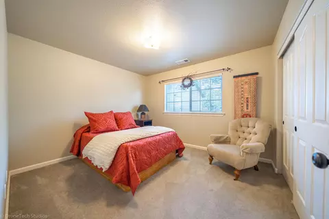 11433 Prosperity Ln, Redding, CA 96003 photo 13