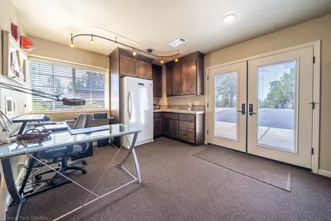 11433 Prosperity Ln, Redding, CA 96003 photo 18