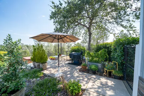 11433 Prosperity Ln, Redding, CA 96003 photo 26