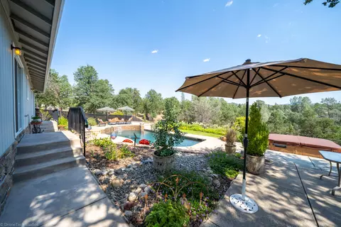 11433 Prosperity Ln, Redding, CA 96003 photo 25