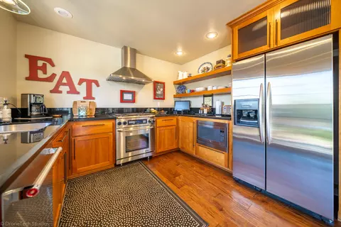 11433 Prosperity Ln, Redding, CA 96003 photo 9