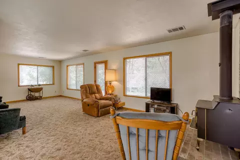 3012 Birch Way, Redding, CA 96002 photo 7