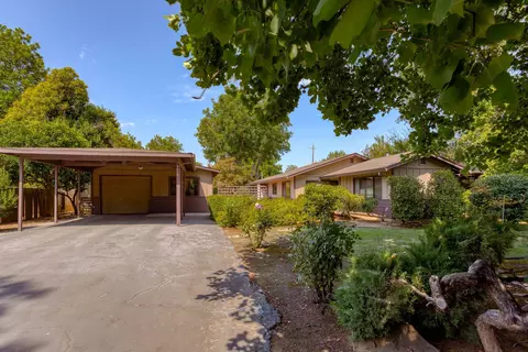 3012 Birch Way, Redding, CA 96002 photo 3