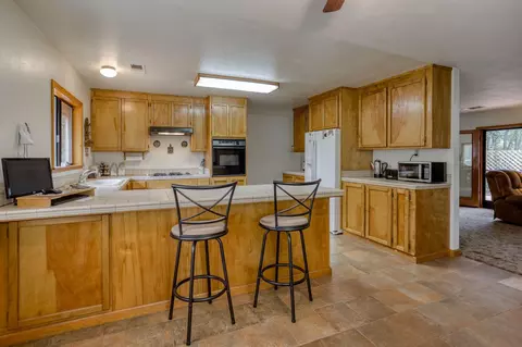 3012 Birch Way, Redding, CA 96002 photo 17