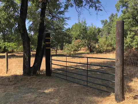 2870 Kelly Ln, Redding, CA 96002 photo 17