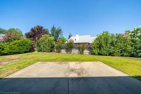 2799 Summerbreeze Pl, Redding, CA 96001 photo 9