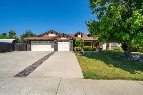 2799 Summerbreeze Pl, Redding, CA 96001 photo 2