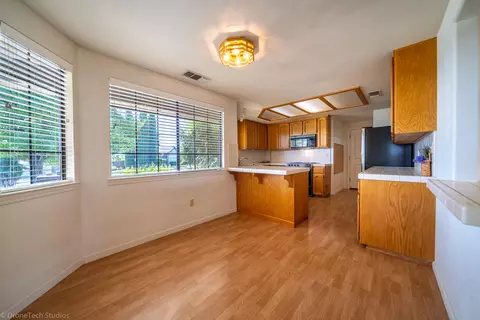 2799 Summerbreeze Pl, Redding, CA 96001 photo 14