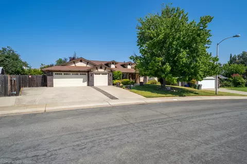 2799 Summerbreeze Pl, Redding, CA 96001 photo 4