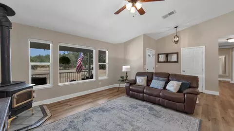 20105 Lupine Dr, Redding, CA 96002 photo 16